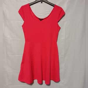 BeBop EUC Dress, Size Large, Cap Sleeve,  Pink, Ready for Summer!